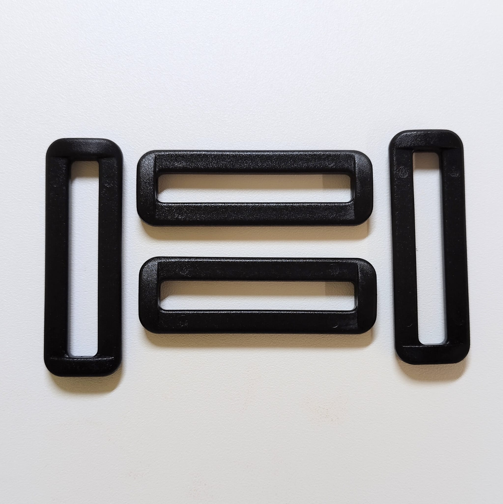 Schlaufe eckig 50x7,5mm Kunststoff